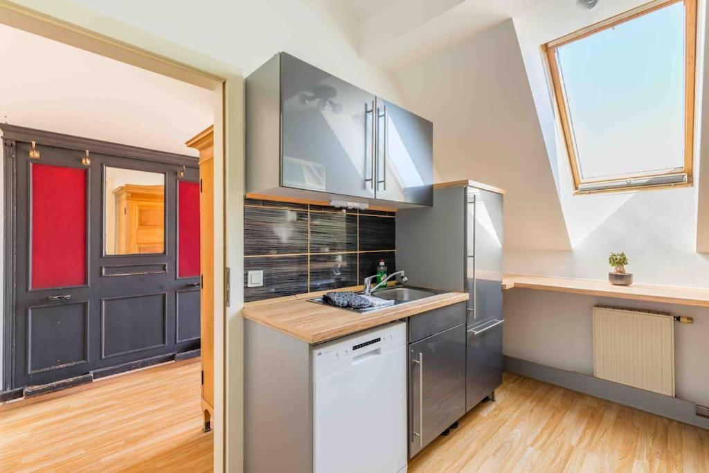Modern Colonial Style, Central, Rooftop, Bbq Виена Екстериор снимка